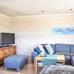 3 Bedroom Awesome In Dom wakacyjny *