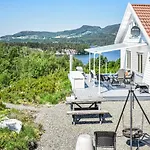 3 Bedroom Awesome In Dom wakacyjny *