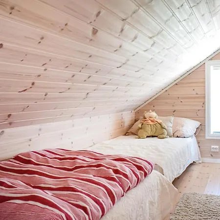 בית נופש 3 Bedroom Awesome In