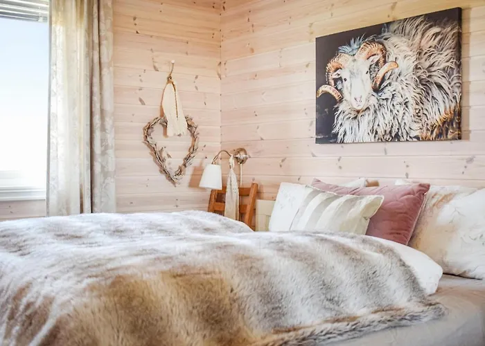 3 Bedroom Awesome In *