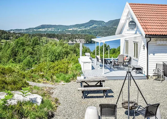 3 Bedroom Awesome In Casa vacanze *