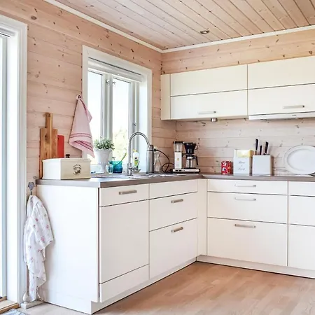 3 Bedroom Awesome In Feriehus Skjold (Rogaland)