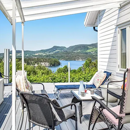 Feriehus 3 Bedroom Awesome In *